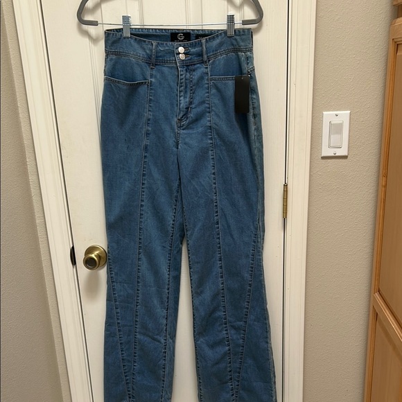 G by Giuliana High Waist Flare Jeans - Picture 1 of 11